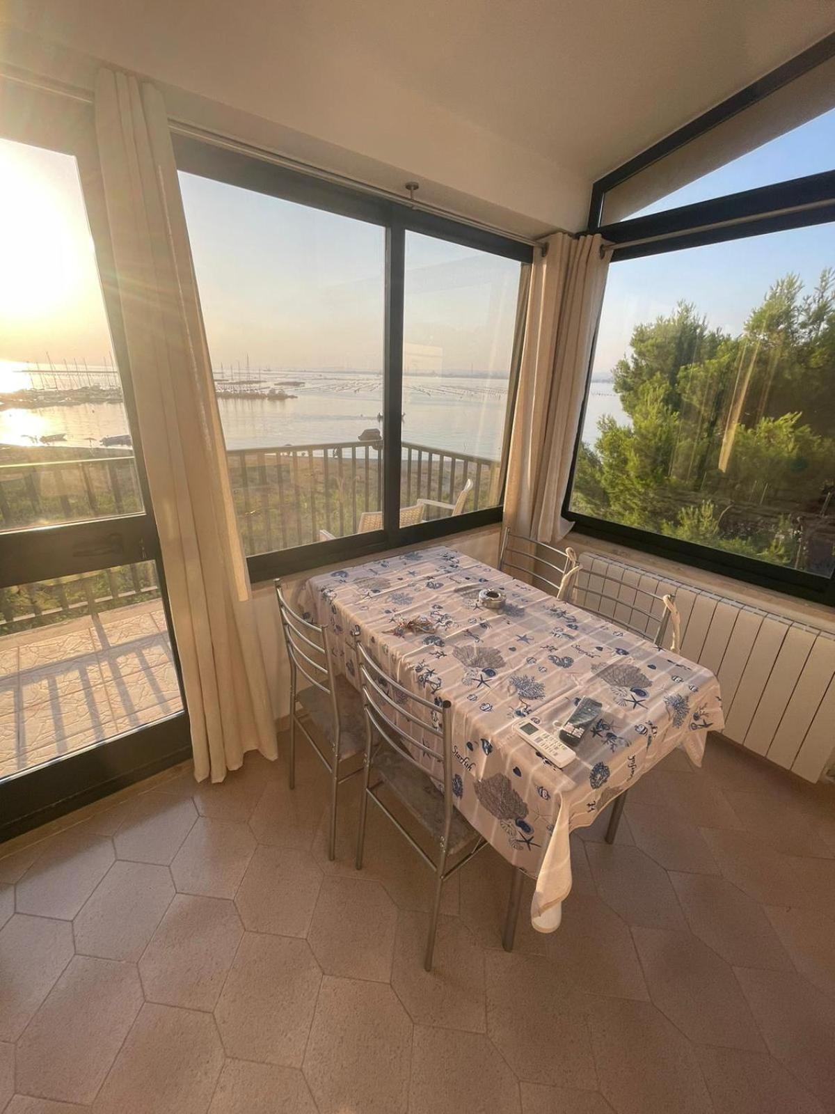 Besanvito - Sea Apartments Таранто Екстериор снимка